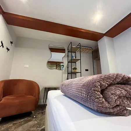 Romantic Studio Near Old Town *