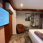 Romantic Studio Near Old Town